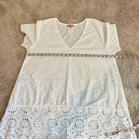 Saffire white short sleeve oversized V neck eyelet tunic top mini dress - Picture 8 of 11